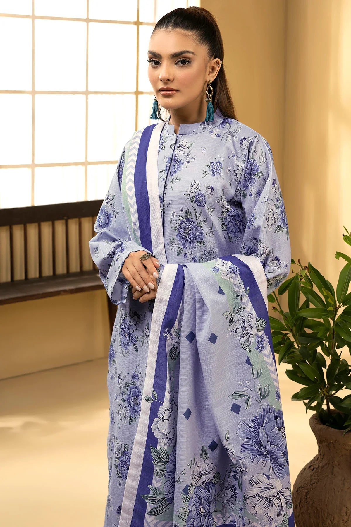 ZAKNA DIGITAL PRINTED KHADDAR UNSTITCHED HH51